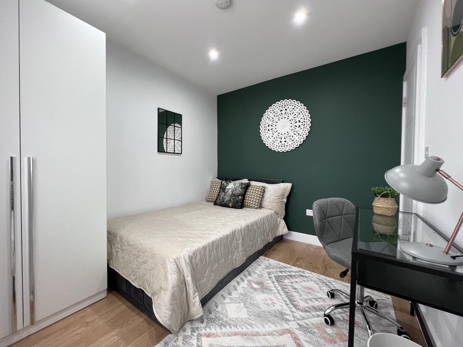 HMO, Aldershot